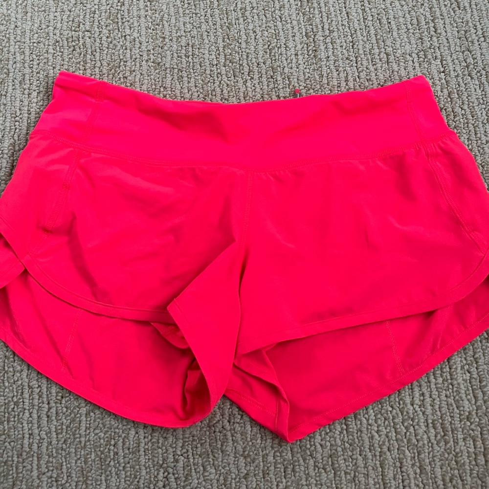 Lululemon 2.5” speed up shorts